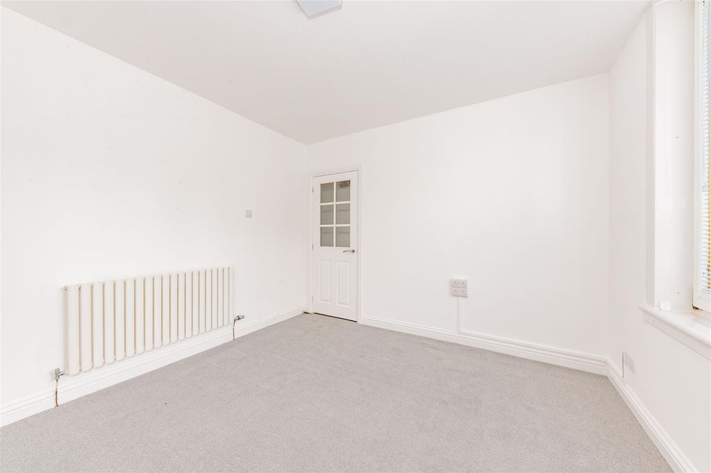 Property photo 3 of 10 415 Strathmartine Road Dundee-2.Jpg