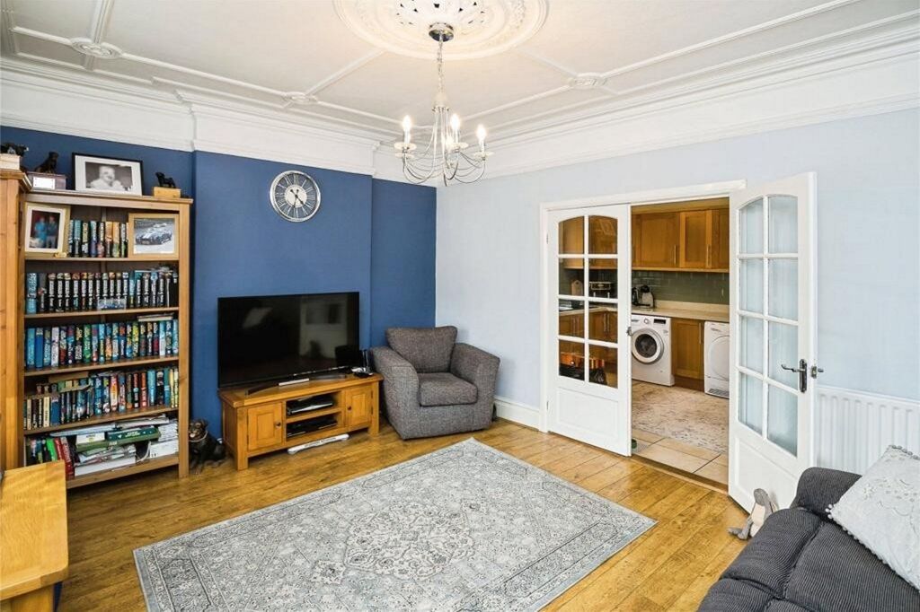 Property photo 2 of 7