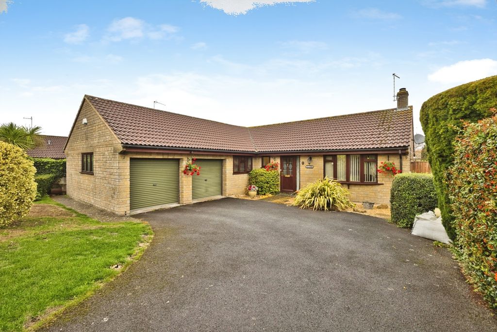 Property photo 1 of 31 Pbox-Img.Jpg