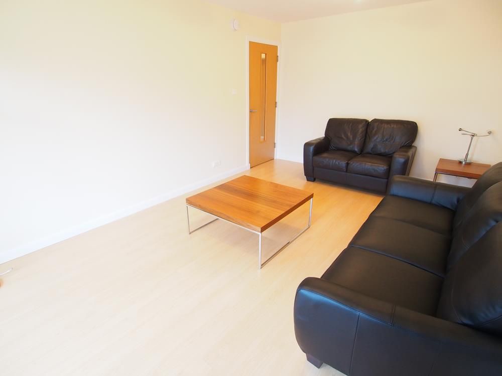 Property photo 2 of 12 Lounge