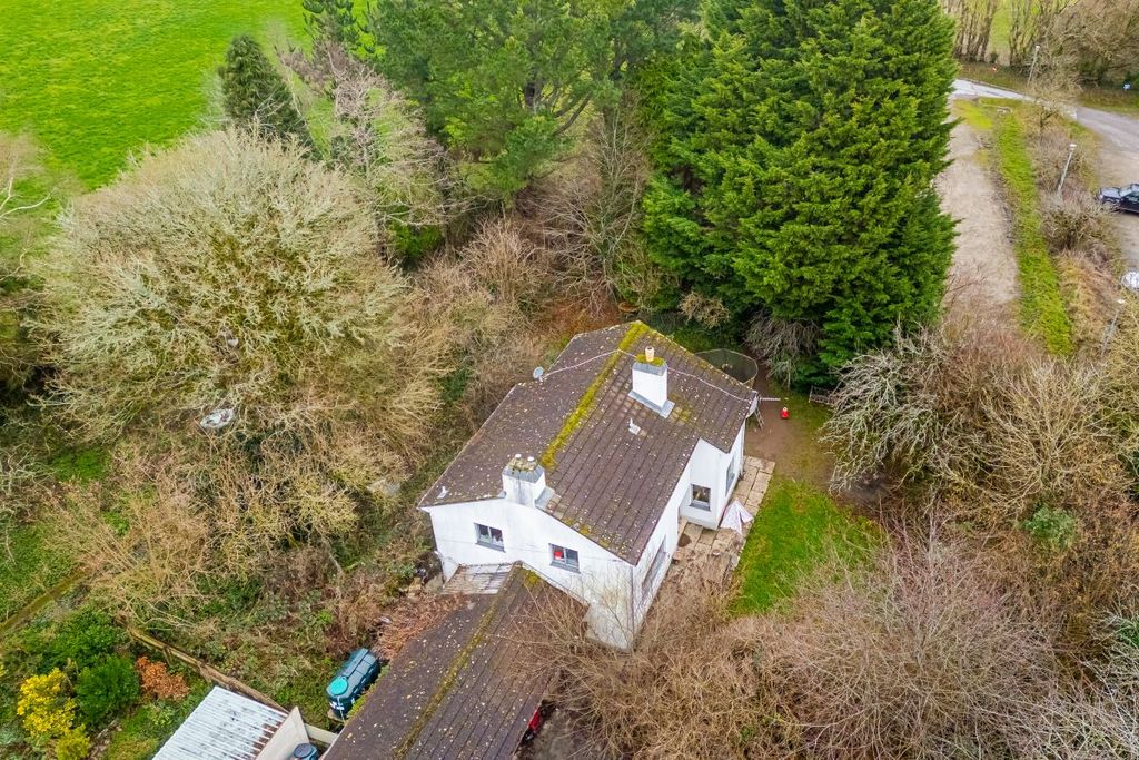 Property photo 1 of 3