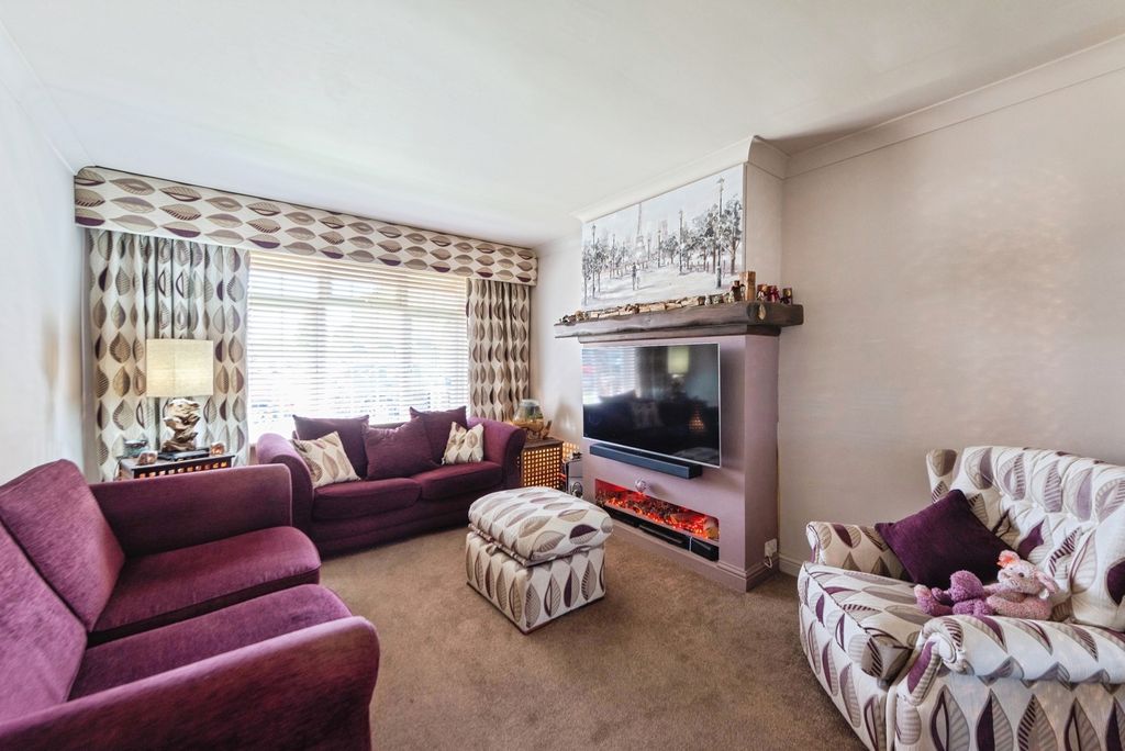 Property photo 2 of 23 Pbox-Img.Jpg