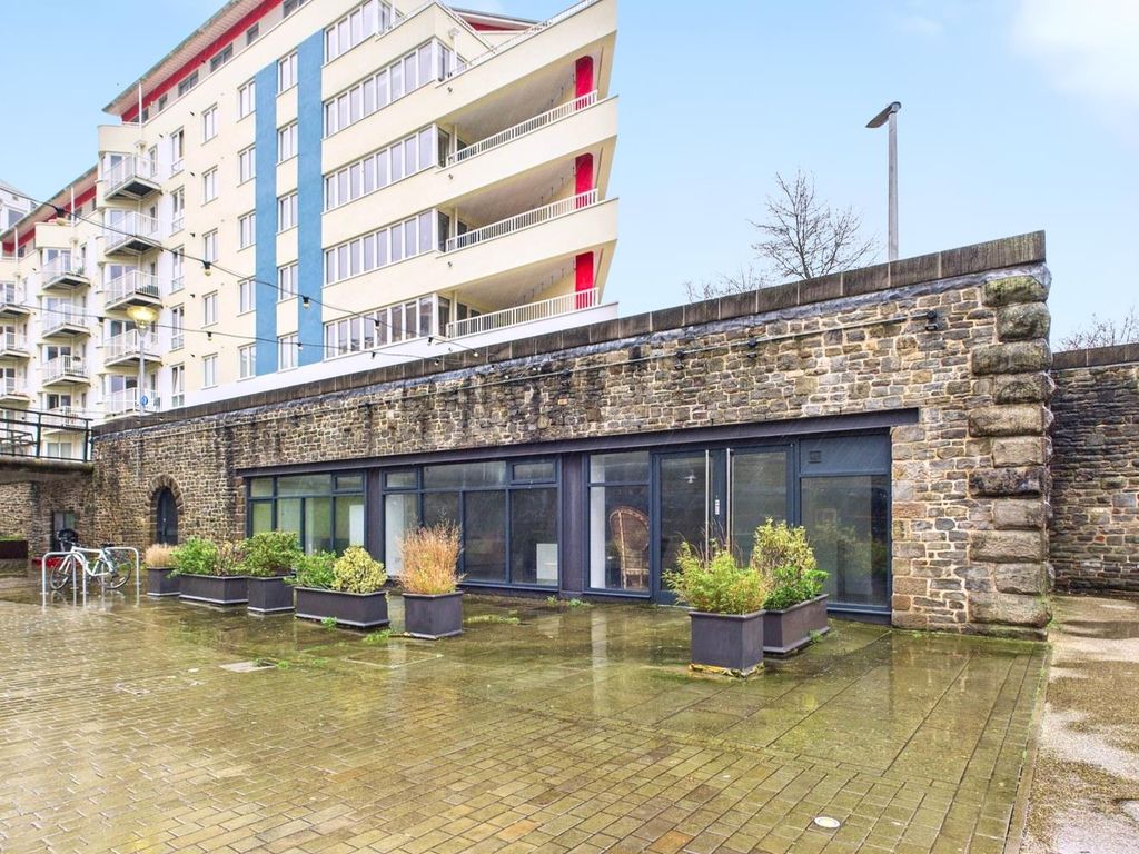 Property photo 3 of 16 3 - Harbourside Commercial Unit.Png