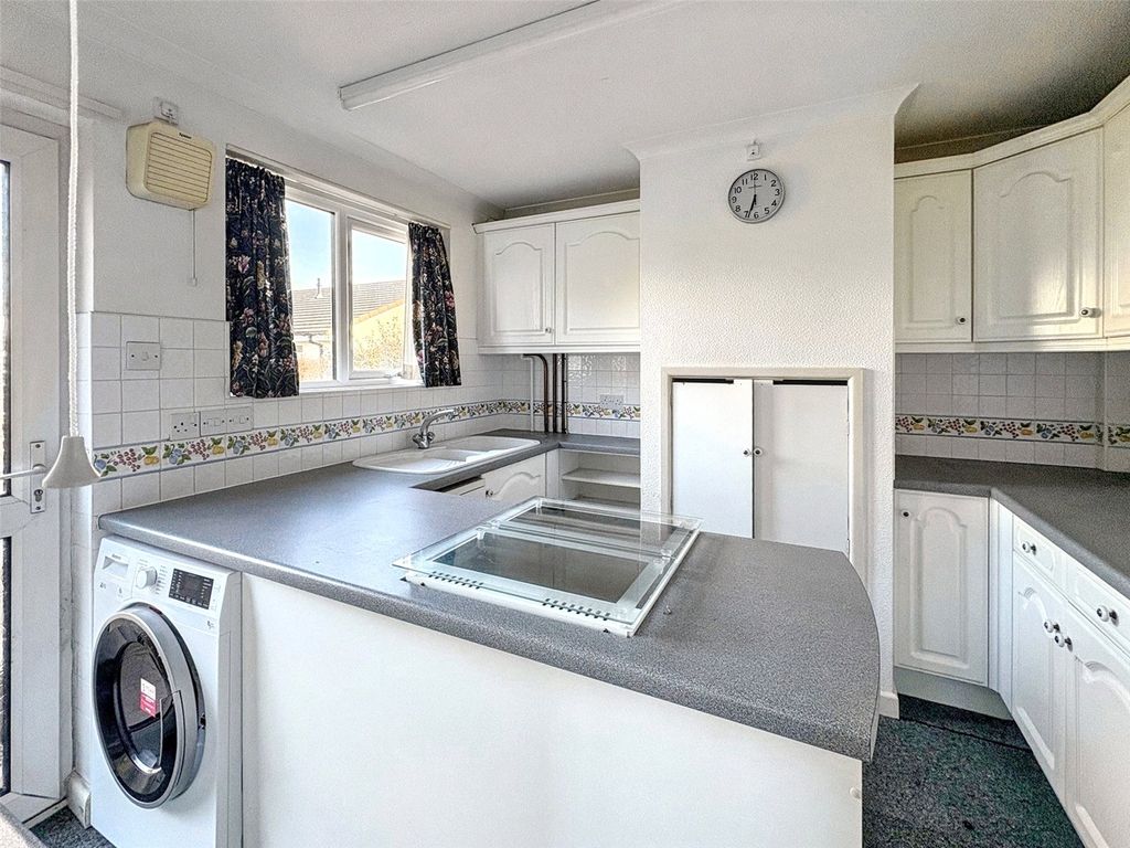 Property photo 3 of 16 Picture No. 11