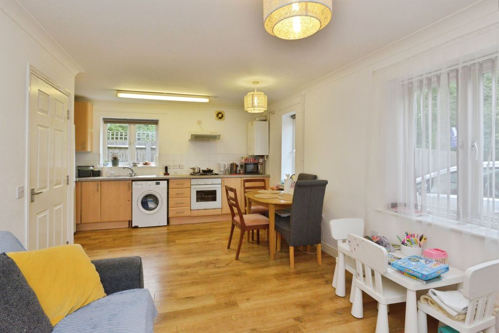 Property photo 3 of 12