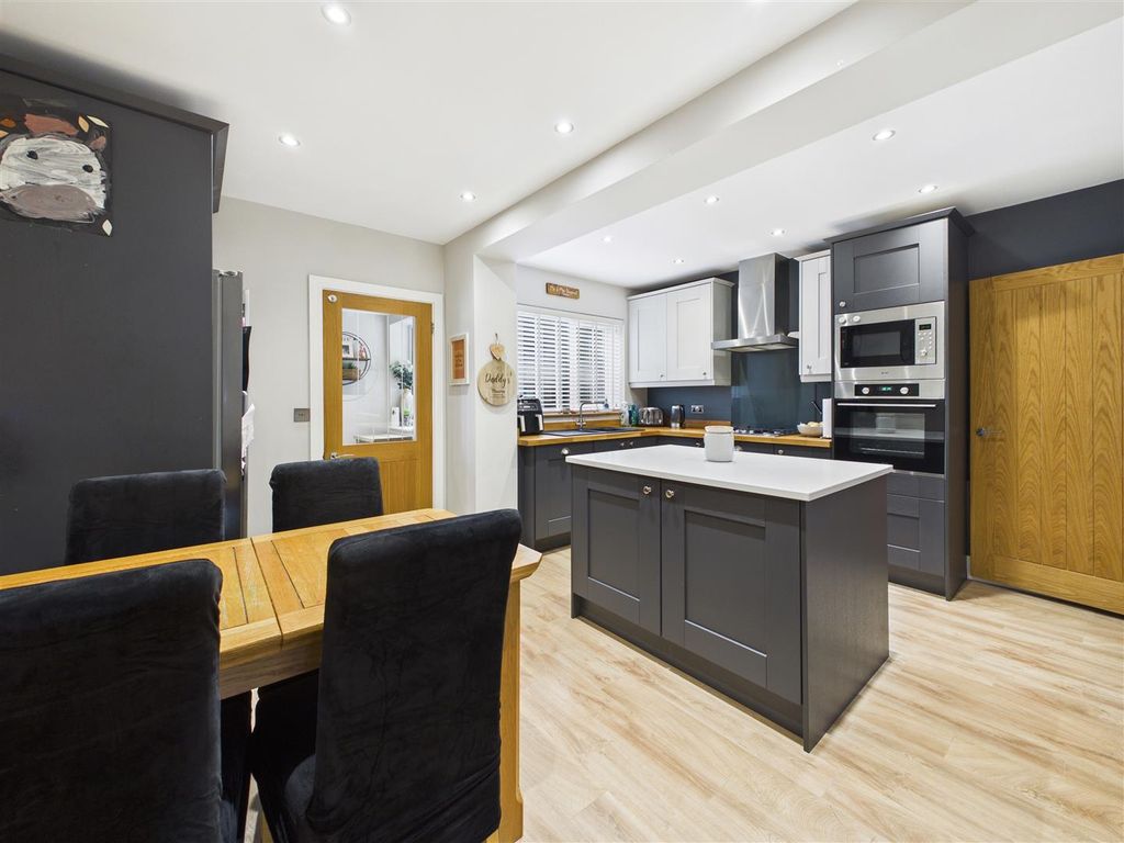 Property photo 1 of 20 Cam05476G0-Pr0118-Still011.Jpg