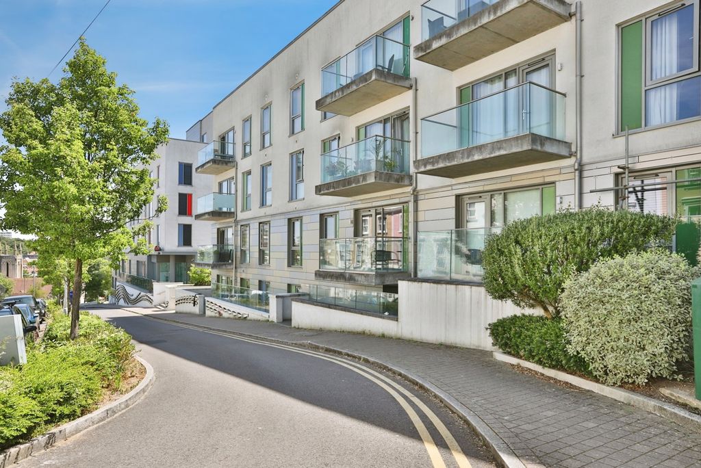 Property photo 1 of 17 Pbox-Img.Jpg