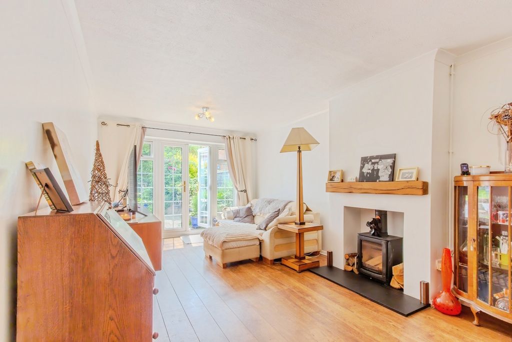 Property photo 2 of 17 Photo