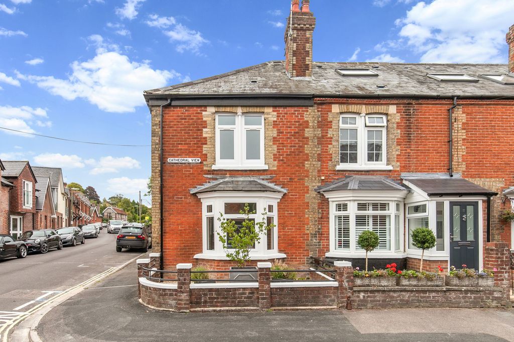 Property photo 1 of 6