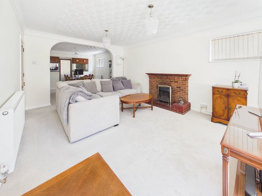 Property photo 2 of 24