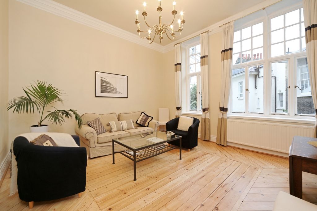 Property photo 1 of 8 Reception