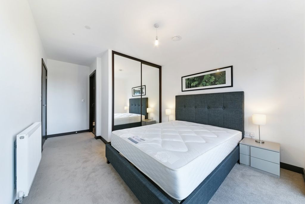 Property photo 3 of 7 Bedroom Sharleston C