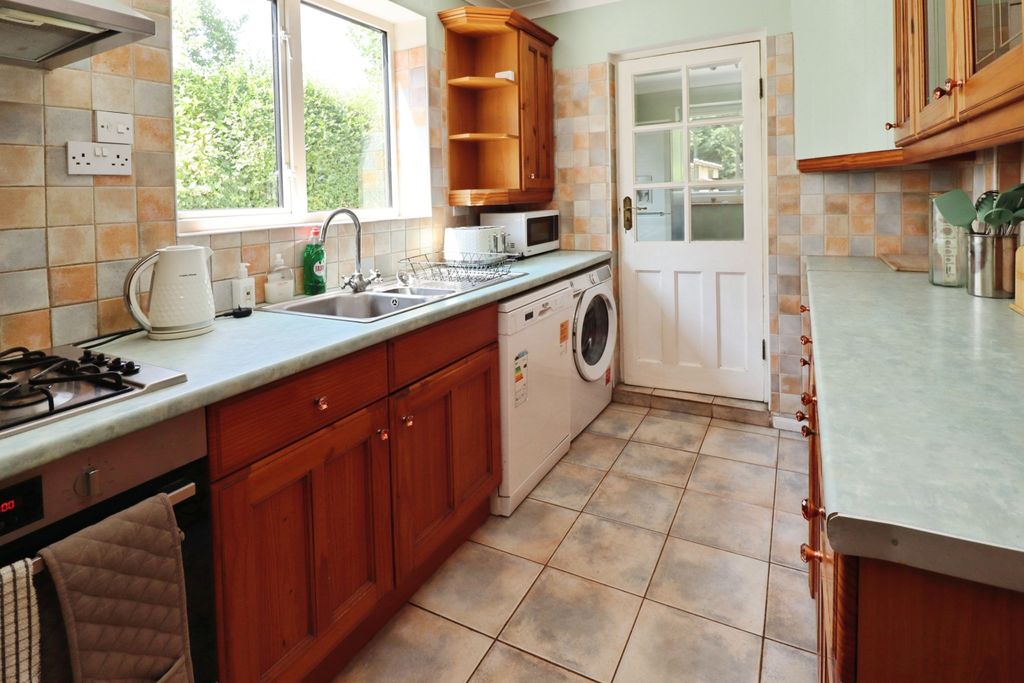 Property photo 3 of 22