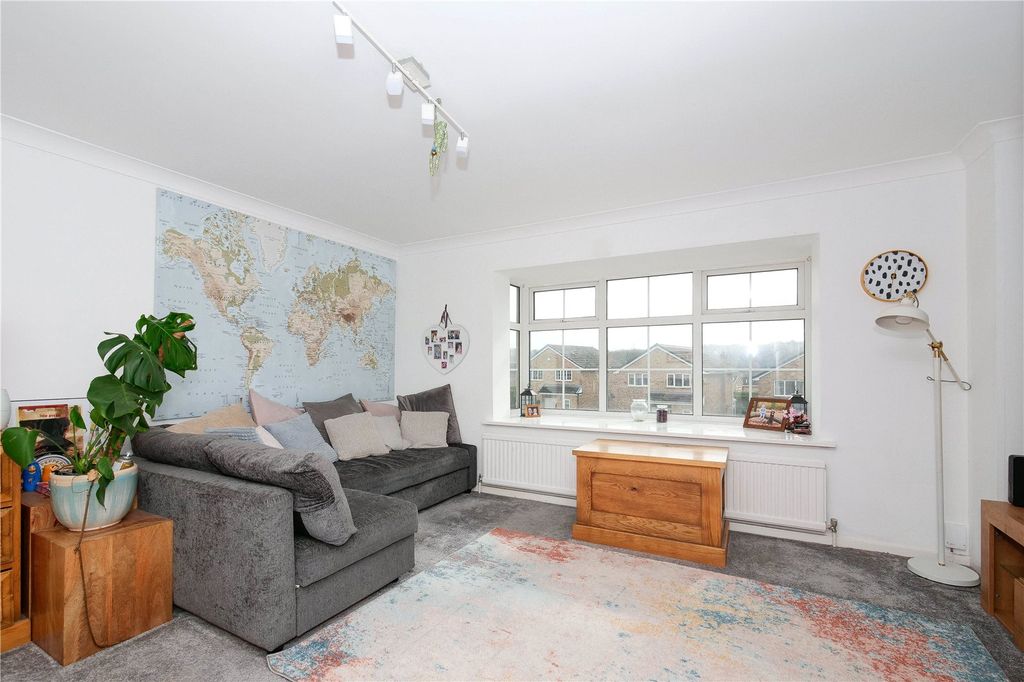 Property photo 2 of 19 Picture No. 11