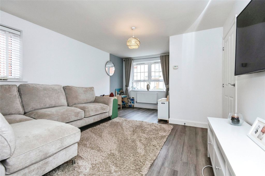Property photo 2 of 16 Picture No. 04