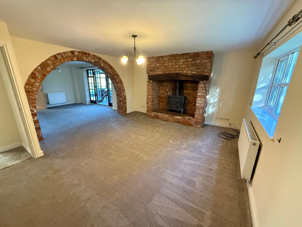 Property photo 3 of 25