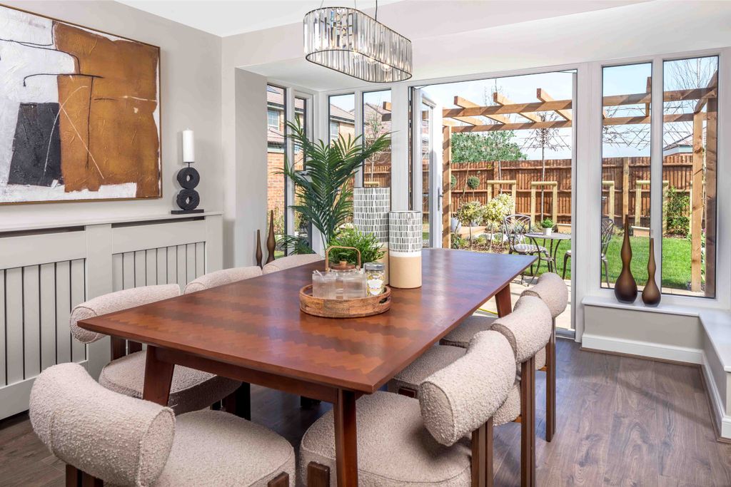 Property photo 3 of 10 Winstone Dining Area