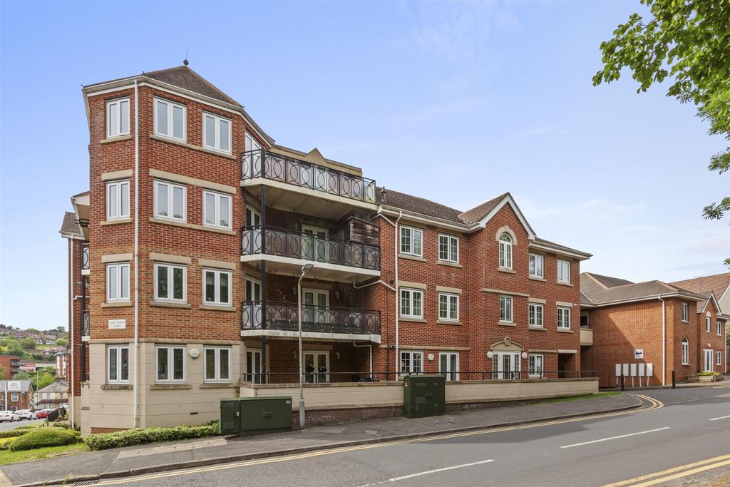 Property photo 1 of 14 22 Tom Evans Court, Coningsby Rd, Hp13 5Ff-12.Jpg