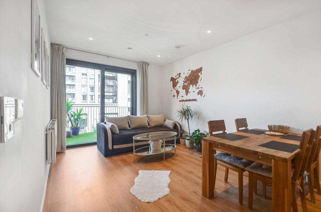 Property photo 1 of 20 Lounge Dining Area.Jpg