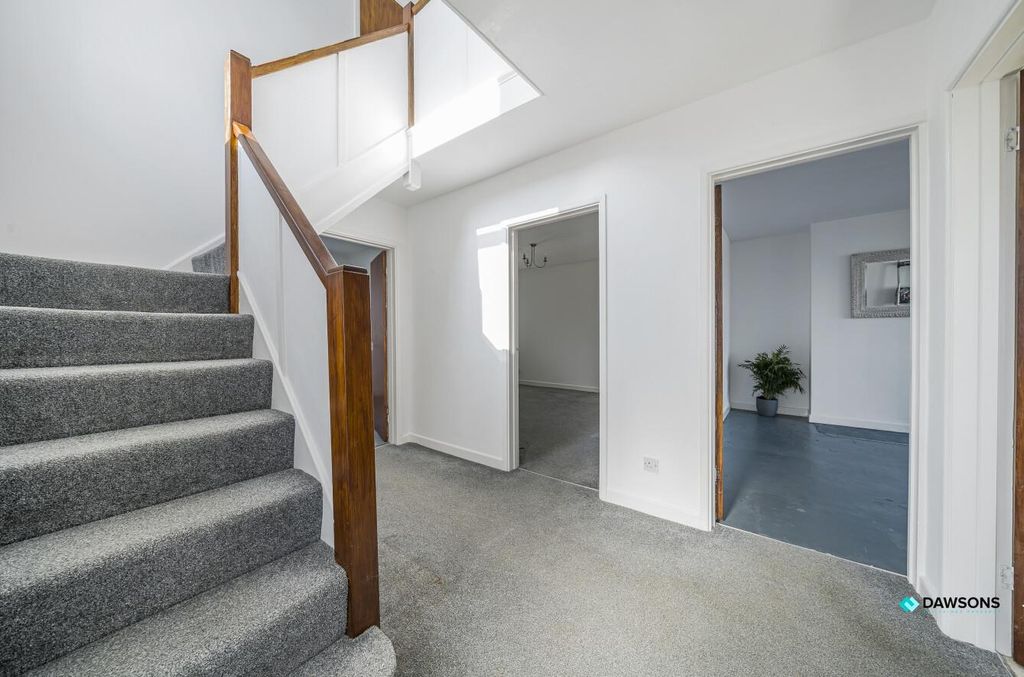 Property photo 3 of 20 95F562Da-Bda0-4c14-B865-54cc60dc55Be.Jpg