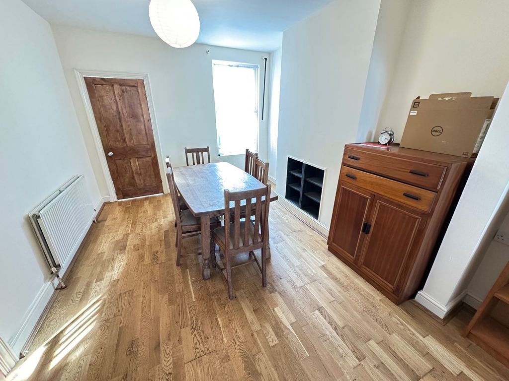 Property photo 3 of 10 2148152