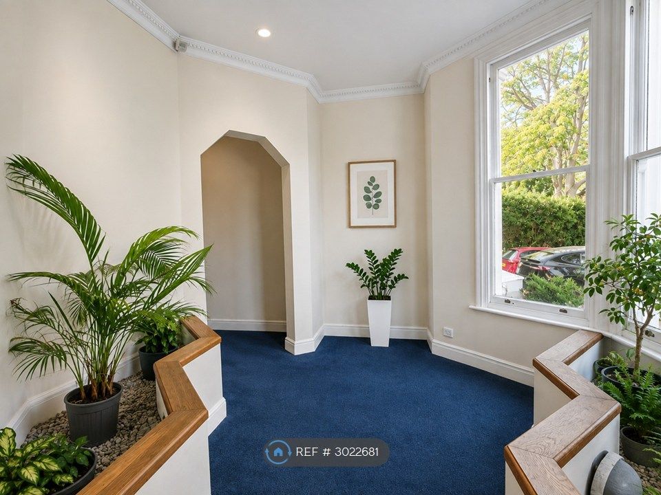 Property photo 2 of 13 Entrance