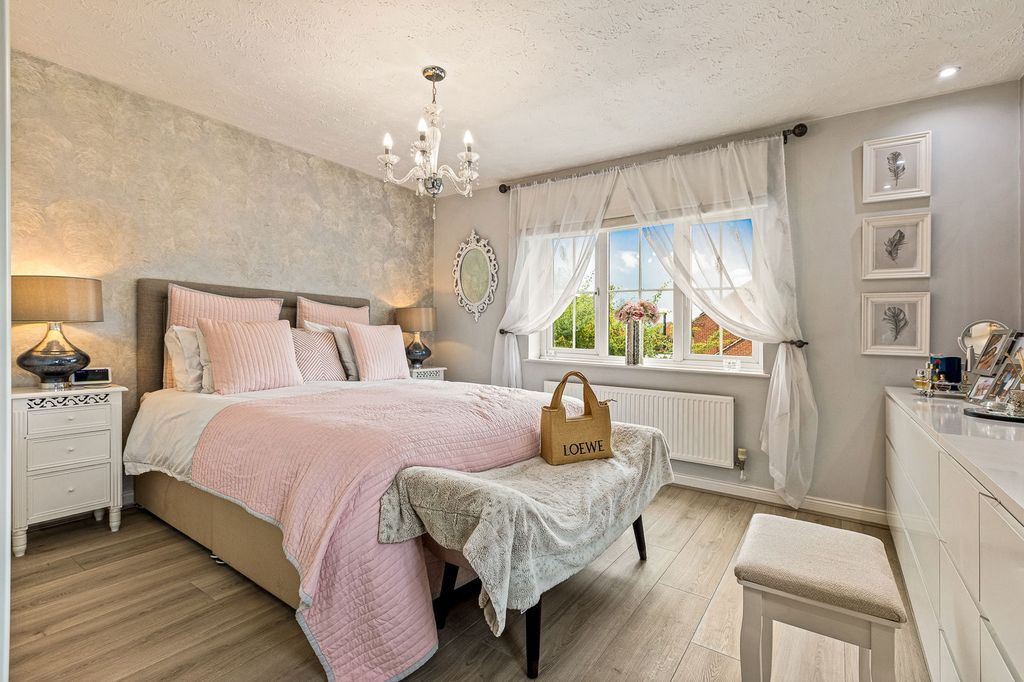 Property photo 3 of 20