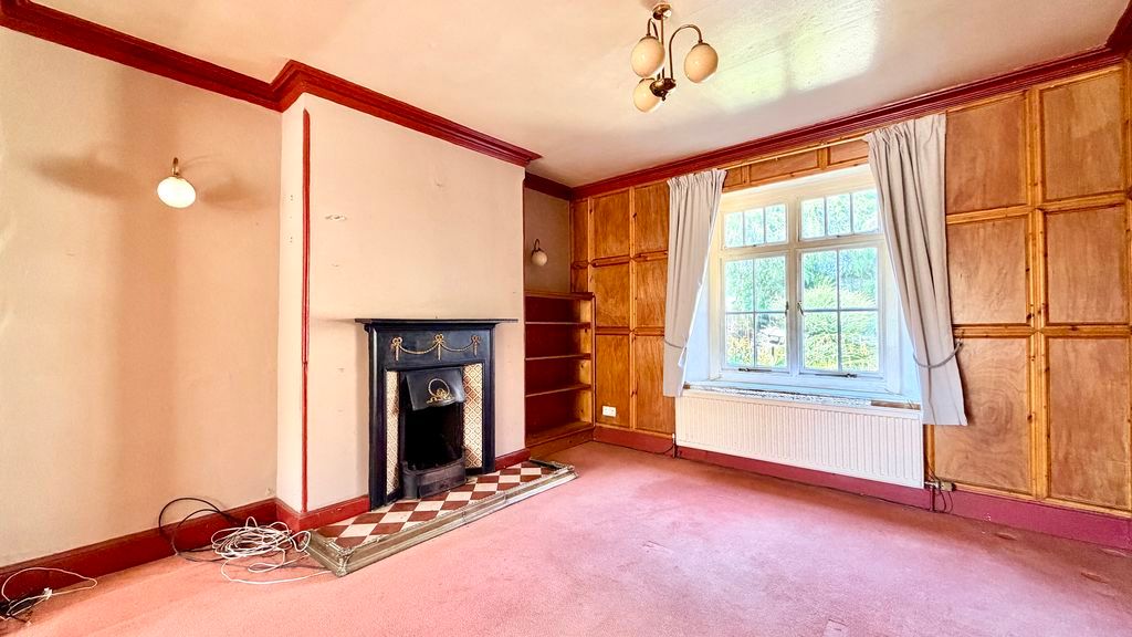 Property photo 3 of 14 Sitting Room