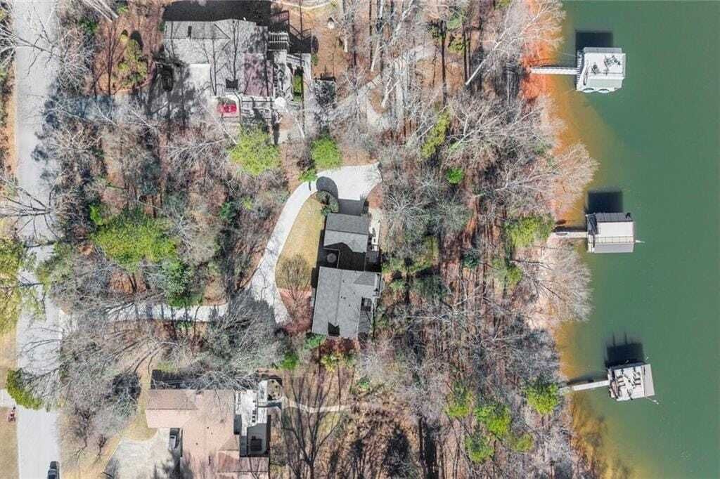 Property photo 1 of 31