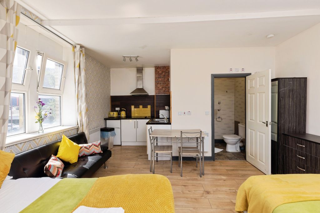 Property photo 3 of 15 Bedroom Four/Studio
