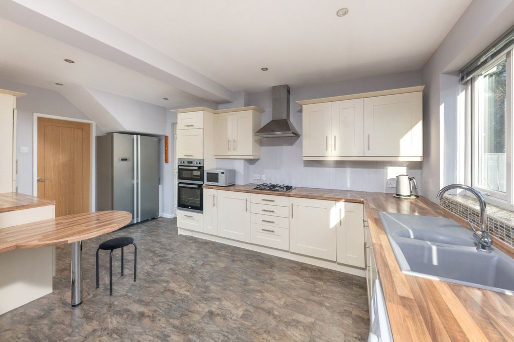 Property photo 2 of 14 Picture No. 09