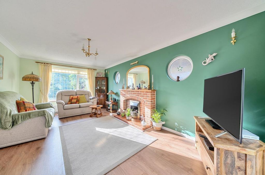 Property photo 2 of 22 1402513-10-696F8cd5E06c3.Jpg