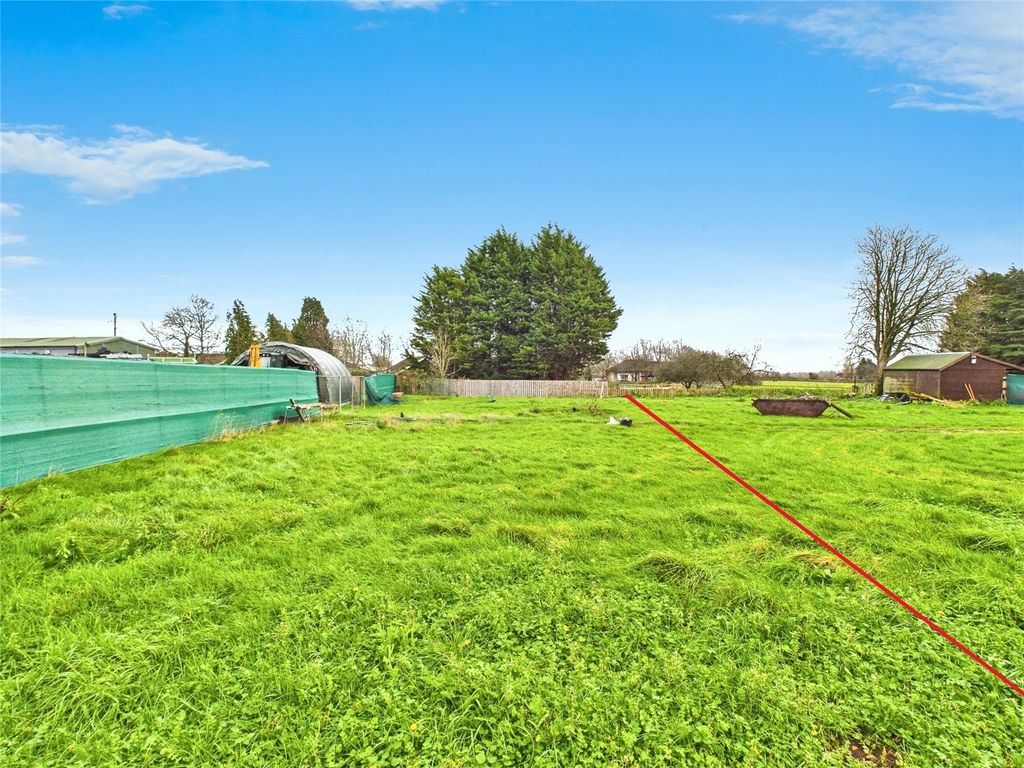 Property photo 1 of 9 Picture No. 12