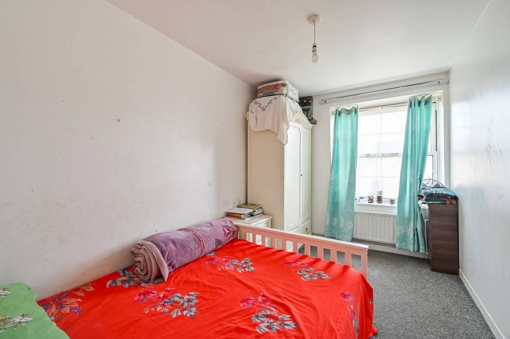 Property photo 1 of 9