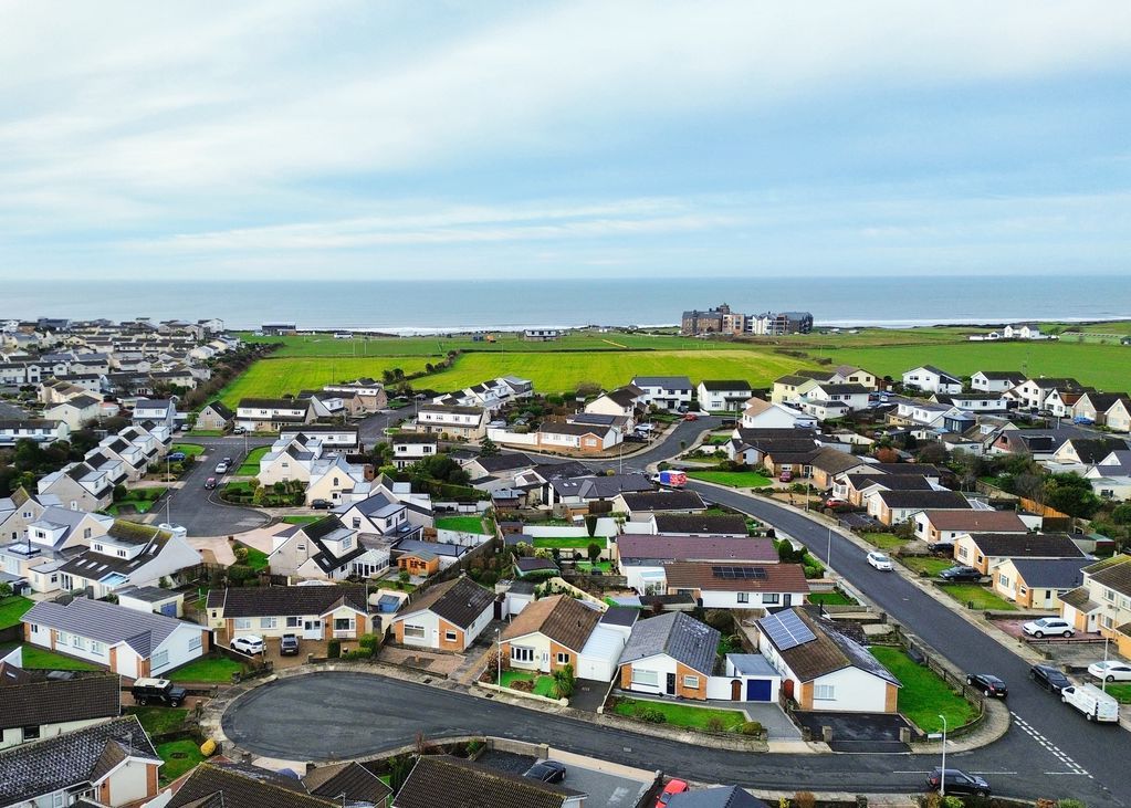 Property photo 2 of 30 Photo 28