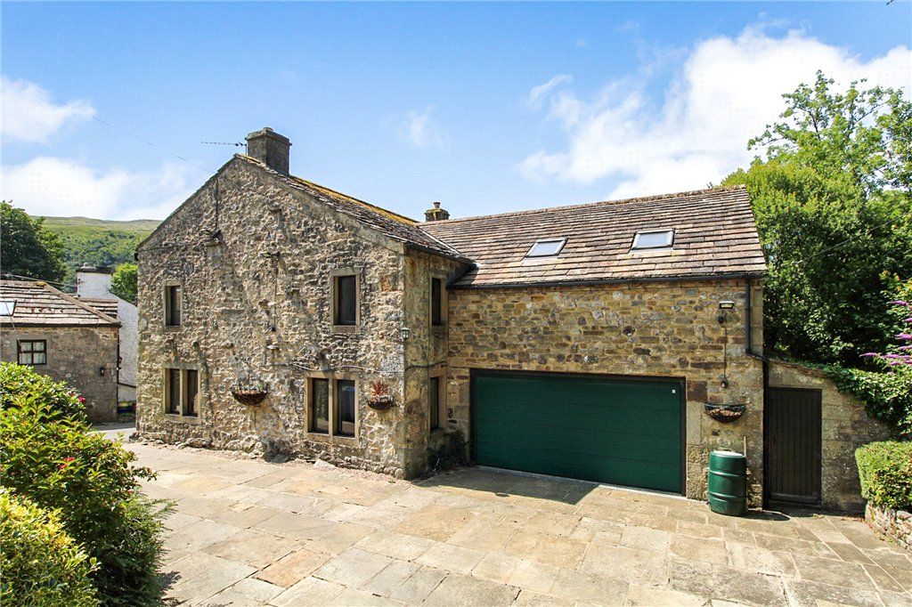 Property photo 1 of 24 External
