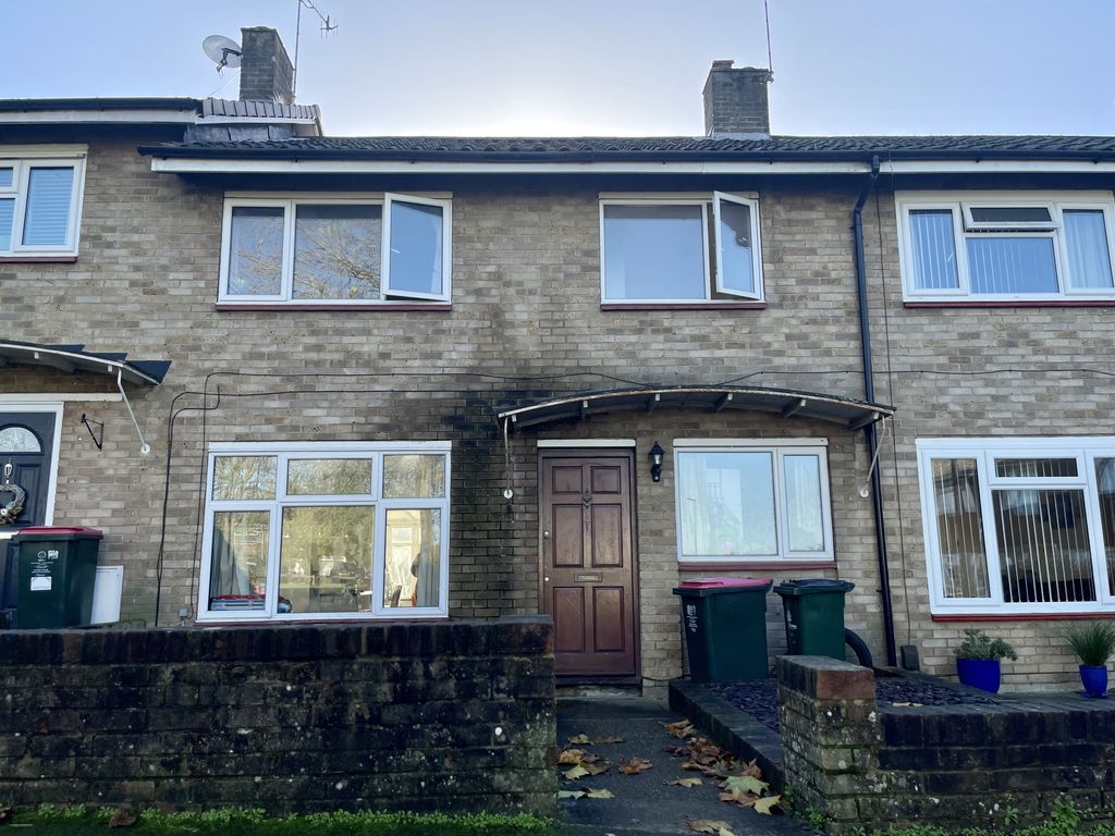 Property photo 1 of 17 Front