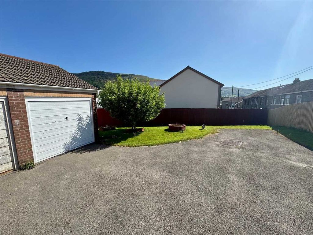 Property photo 2 of 17 Drive