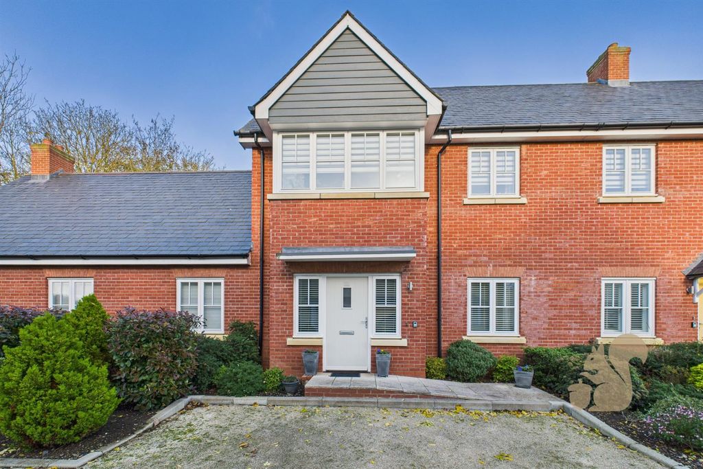 Property photo 1 of 12 Front