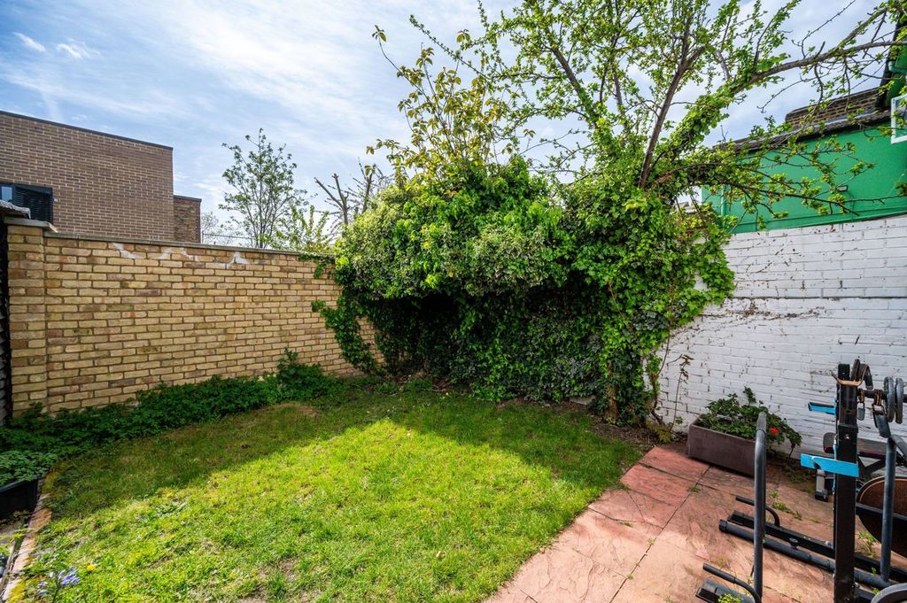 Property photo 3 of 14