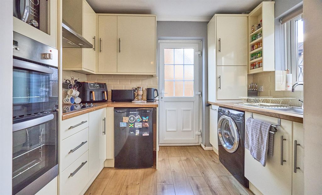 Property photo 2 of 12 Fitted Kitchen To Rear