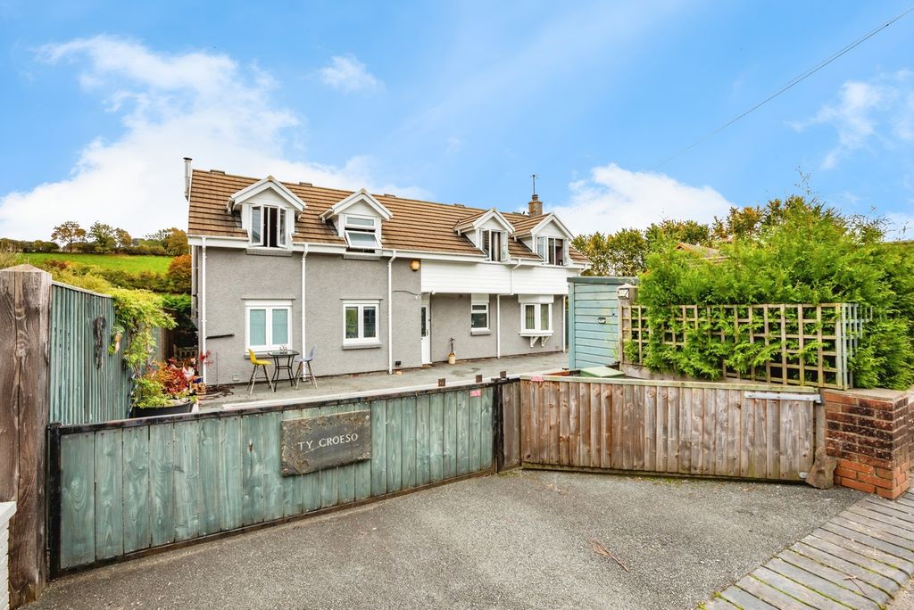 Property photo 1 of 21 Photo