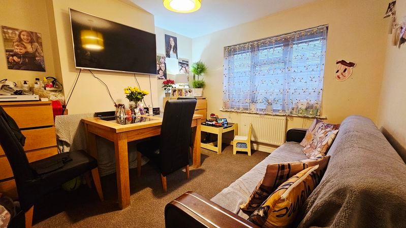 Property photo 2 of 8 Photo 2