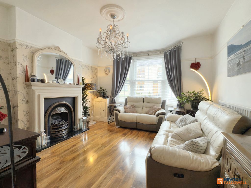 Property photo 3 of 39