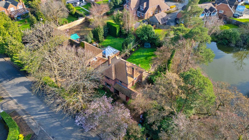 Property photo 2 of 22 Unique Water-Side Setting