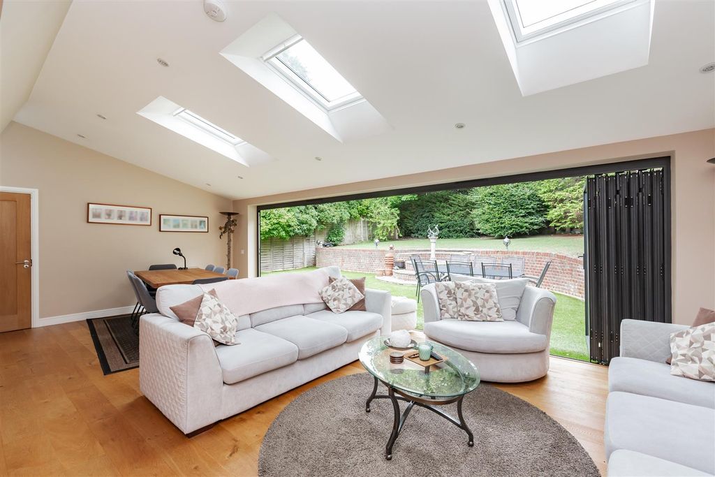 Property photo 3 of 21 Lounge/Dining Area