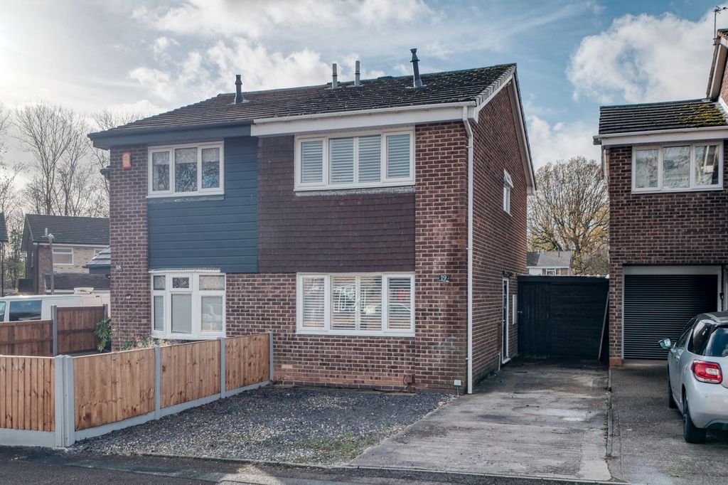 Property photo 1 of 13