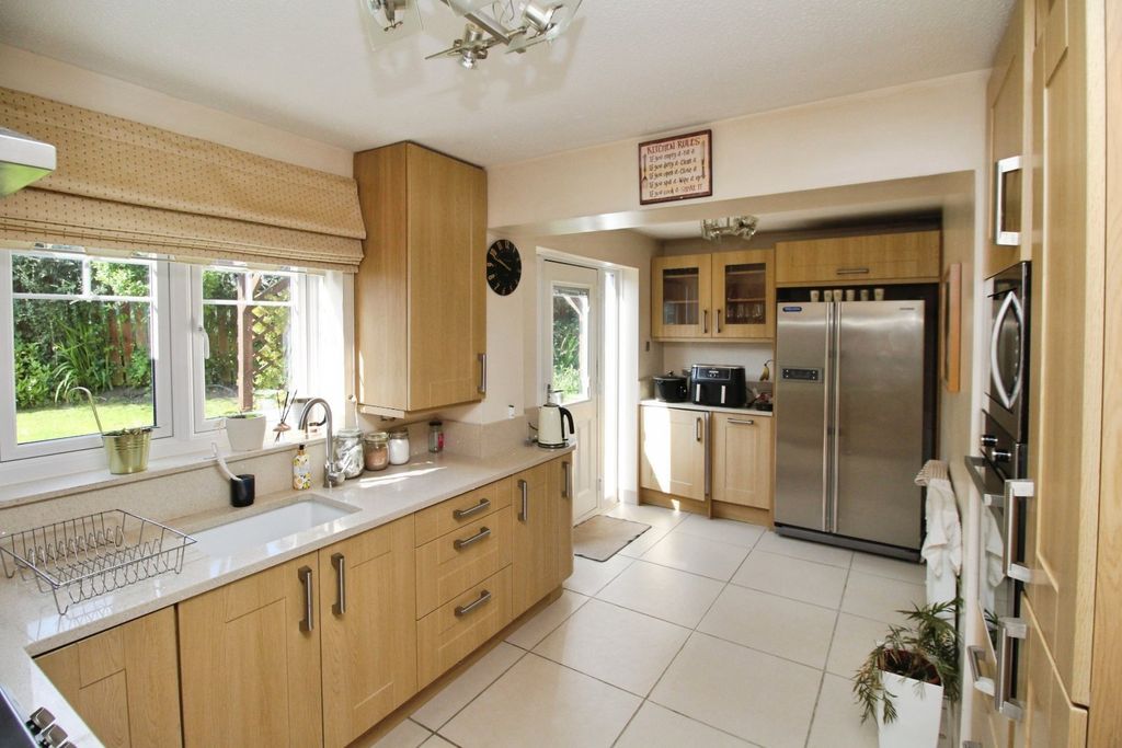 Property photo 2 of 30 Kitchen