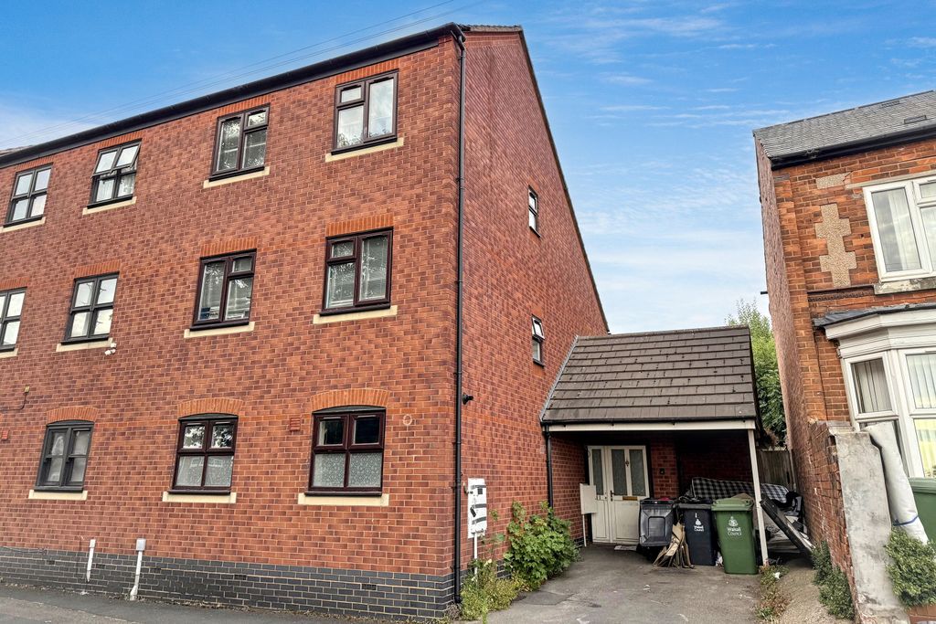 Property photo 1 of 3 11 Bath Road, Walsall, West Midlands, Ws1 3BT