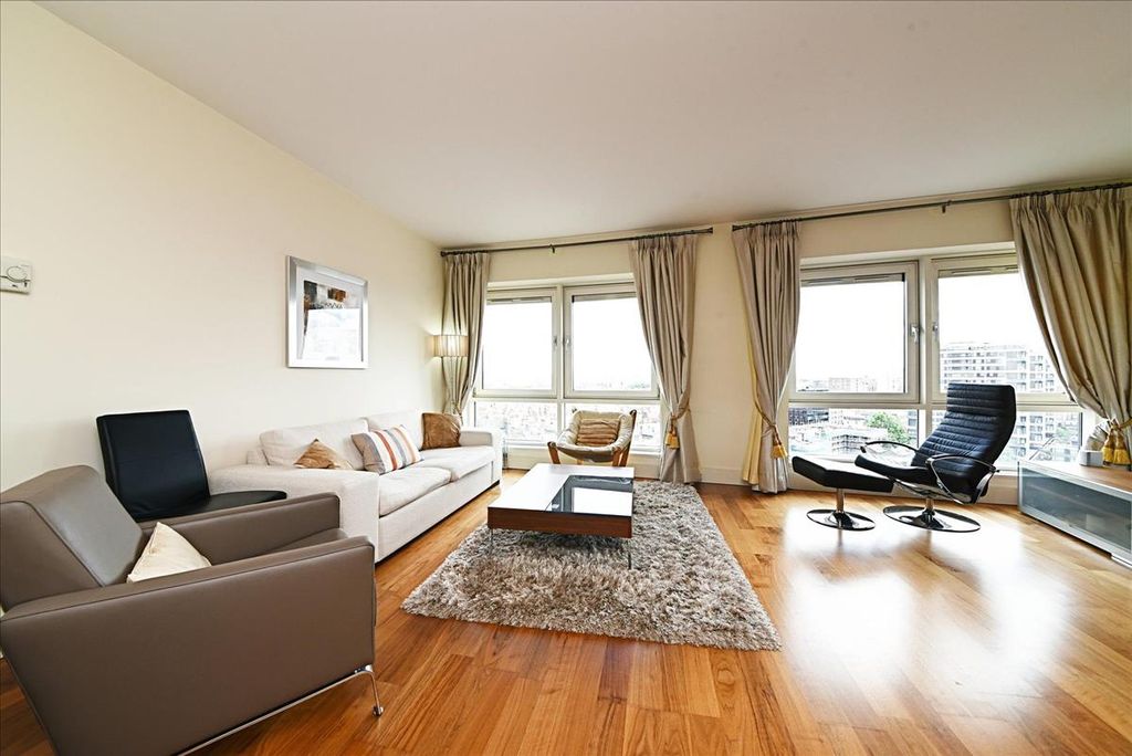 Property photo 3 of 9